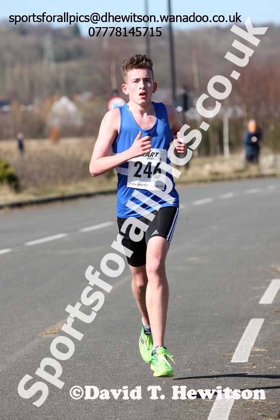 Under-15s boys and girls Elswick Harriers Good Friday Road Relays. Photo: David T. Hewitson/Sports for All Pics